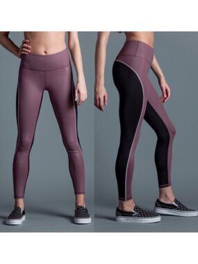 Body Language NWT Mulberry/Black Audrie Leggings, Size Medum